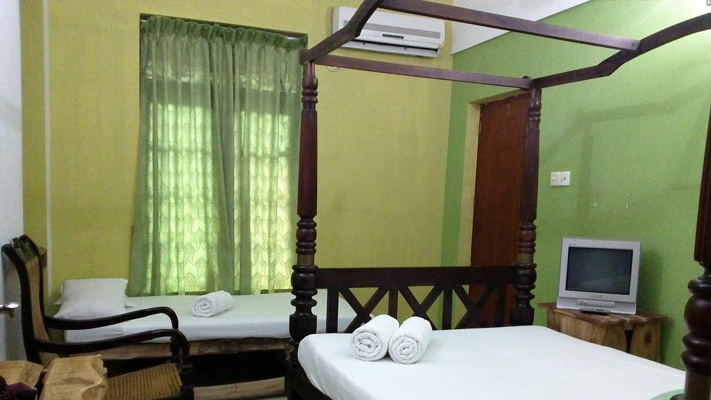 The Saffron Hotel Colombo Room photo